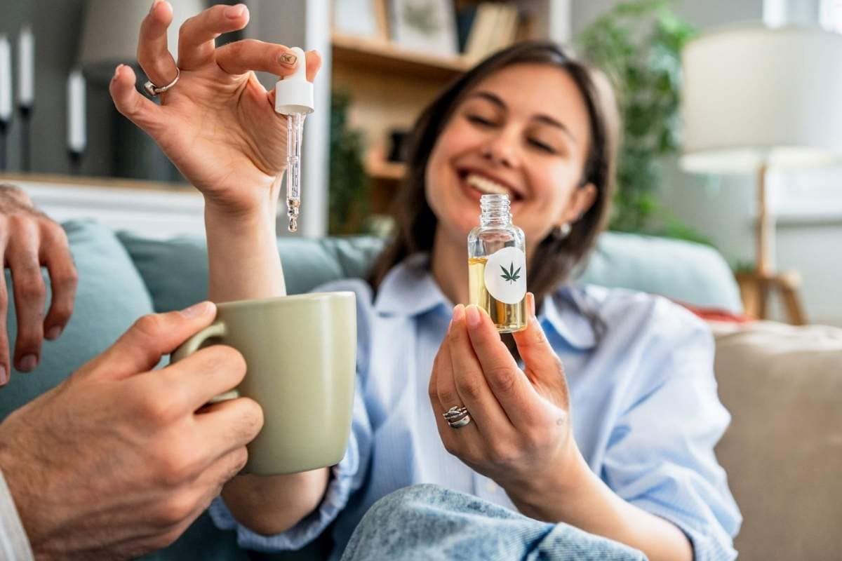 A couple is drinking THCA-infused tea for therapeutic benefits